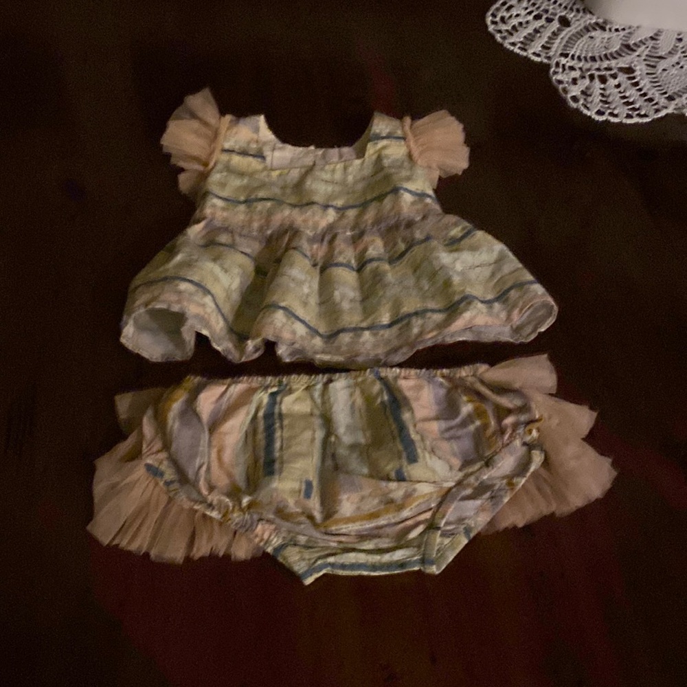 Tutu Du Monde Top and bottom set.